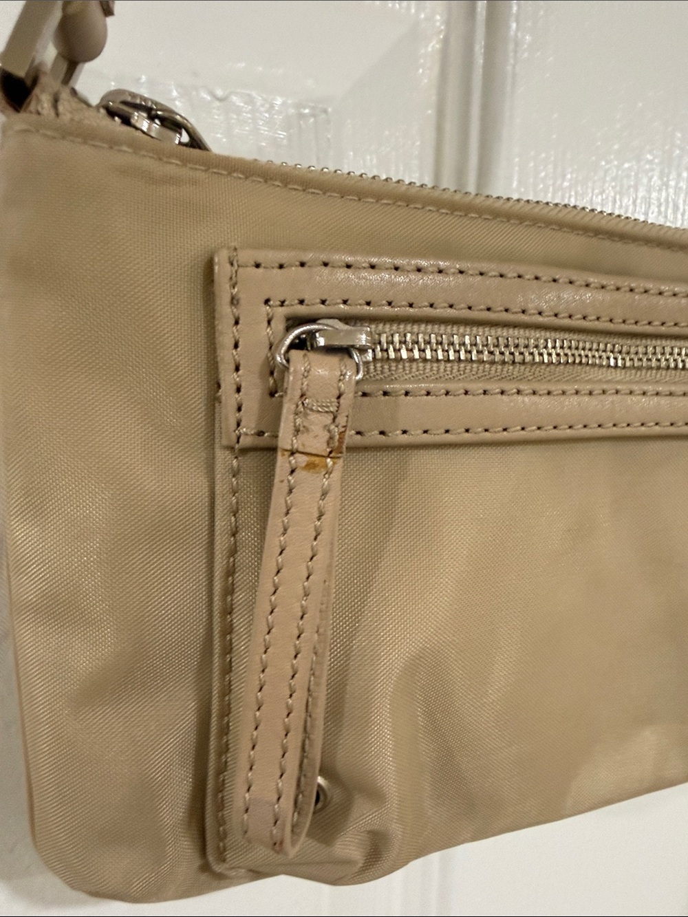 Banana Republic Hobo bag Tan Shoulder Bag with Front Zip Pocket - Picture 2 of 12